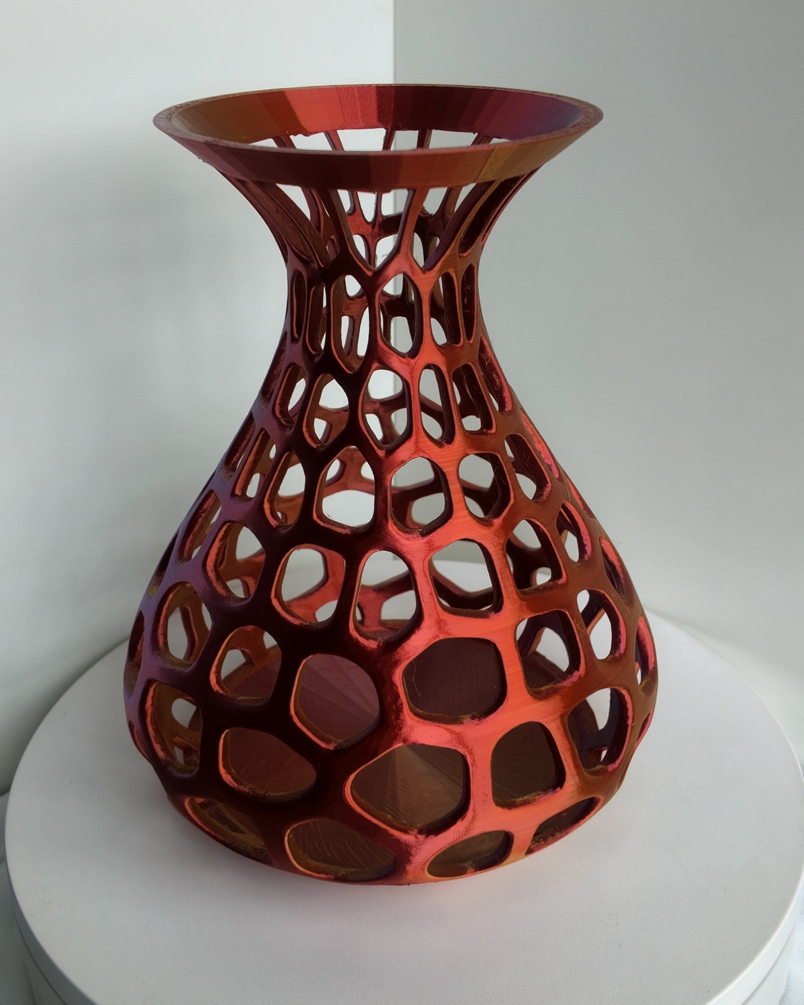 Korallenvase Organica – Rot-Kupfer-Schimmer