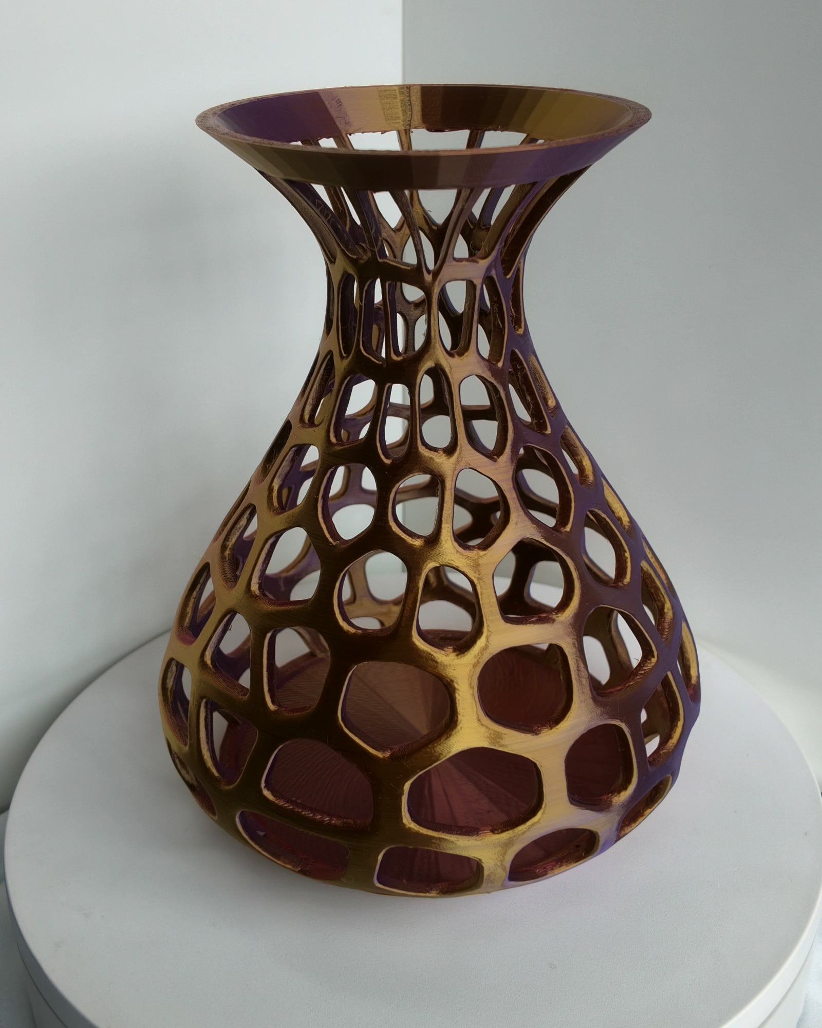 Korallenvase Organica – Violett-Schimmer