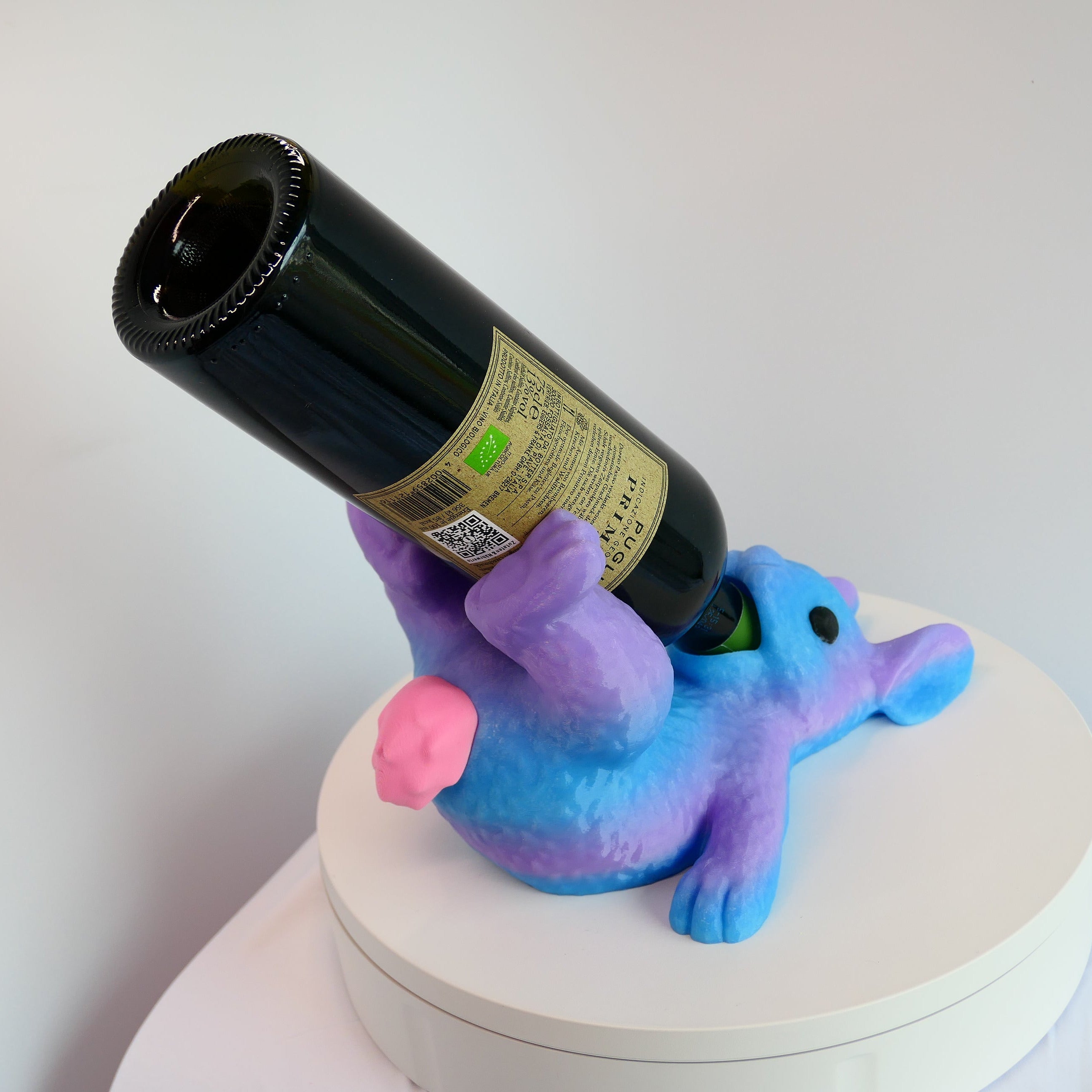 Weinflaschenhalter „Blauer Hase“ – garantiert ein Blickfang