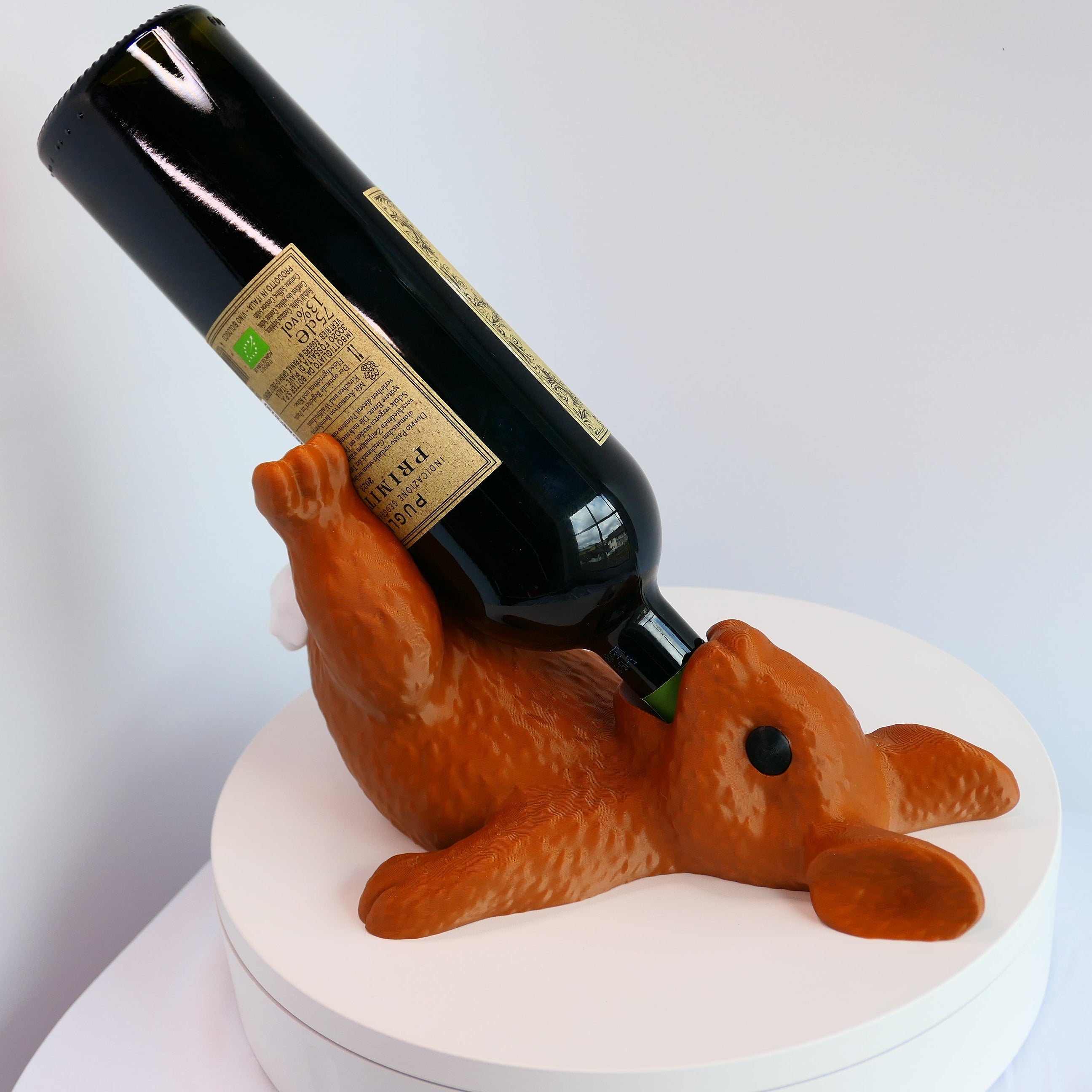 Weinflaschenhalter „Brauner Hase“ – garantiert ein Blickfang