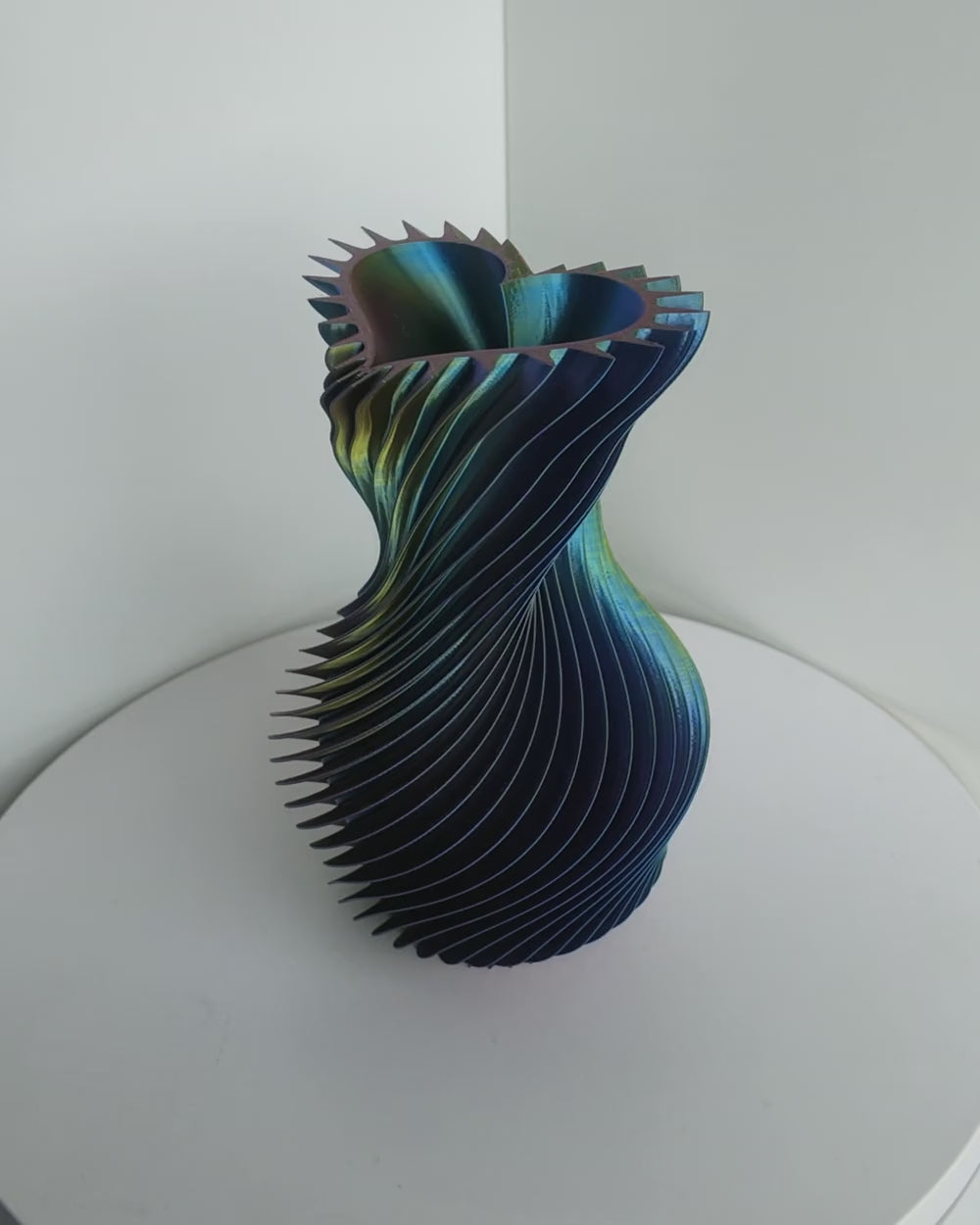 SpiralLove Medium Vase Schwarz-Grau-Rot-Gelb, 360-Grad-Drehung